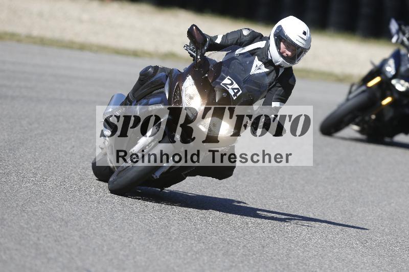 /06 08.04.2026 Cornu Master School ADR/Gruppe blau/24